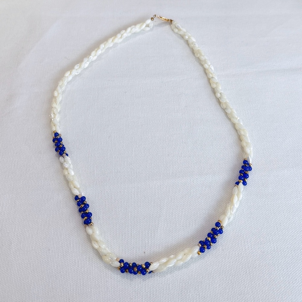 Vintage mother of pearl necklace